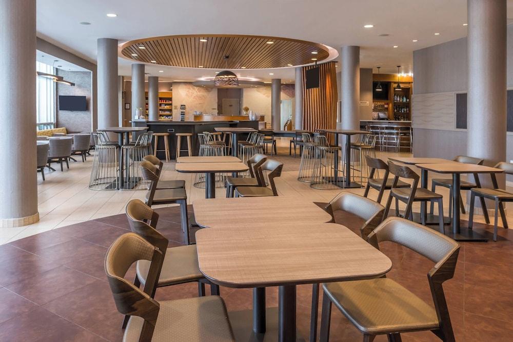 SpringHill Suites Huntsville Downtown photo 44