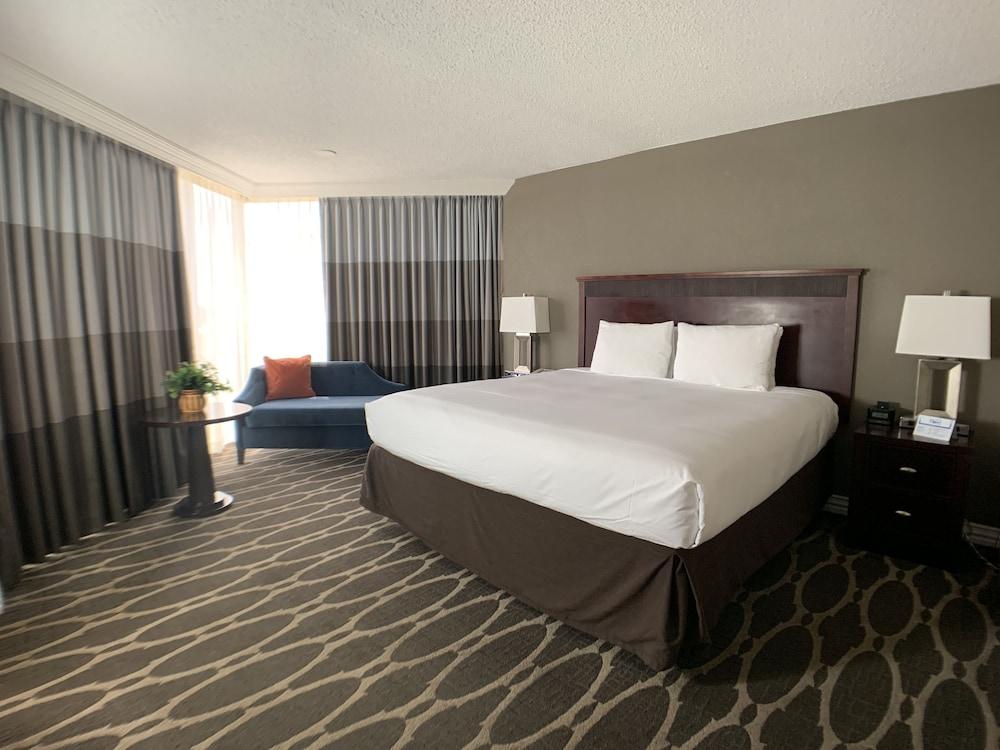 Hilton Houston Westchase photo 2