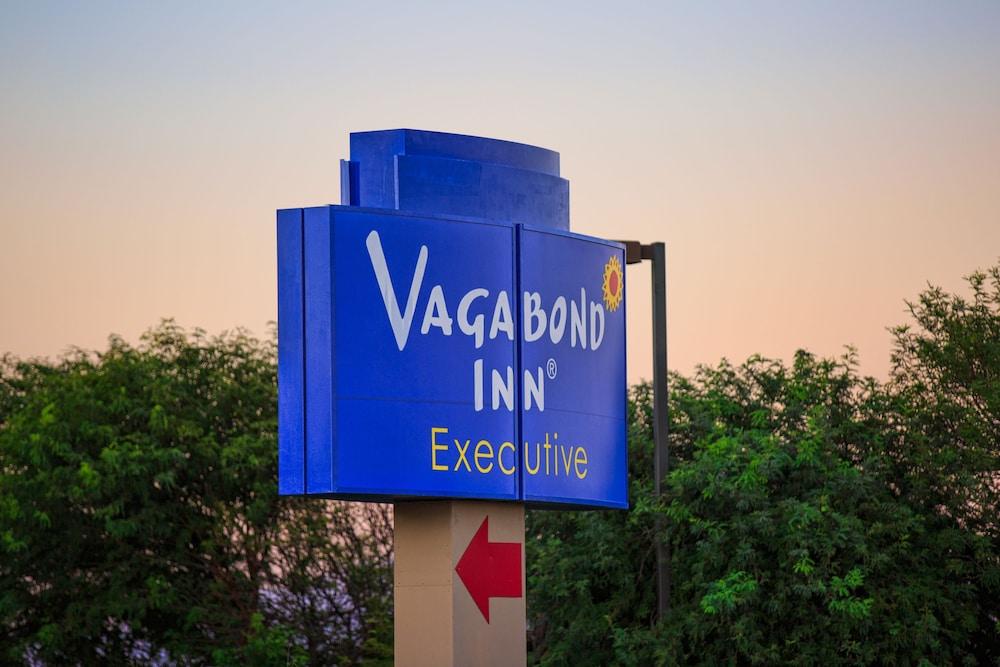 Vagabond Inn Executive - Green Valley photo 31