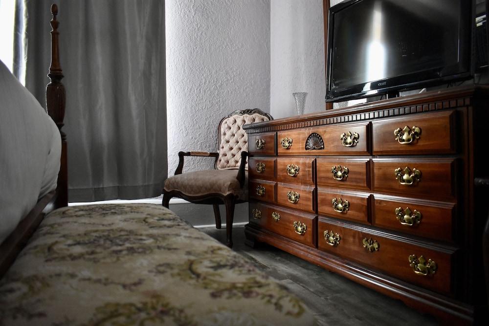 The DeLand Hotel photo 55