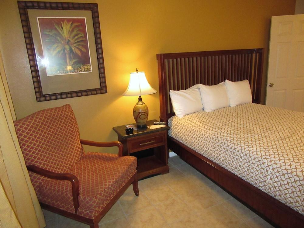 El Patio Inn photo 22