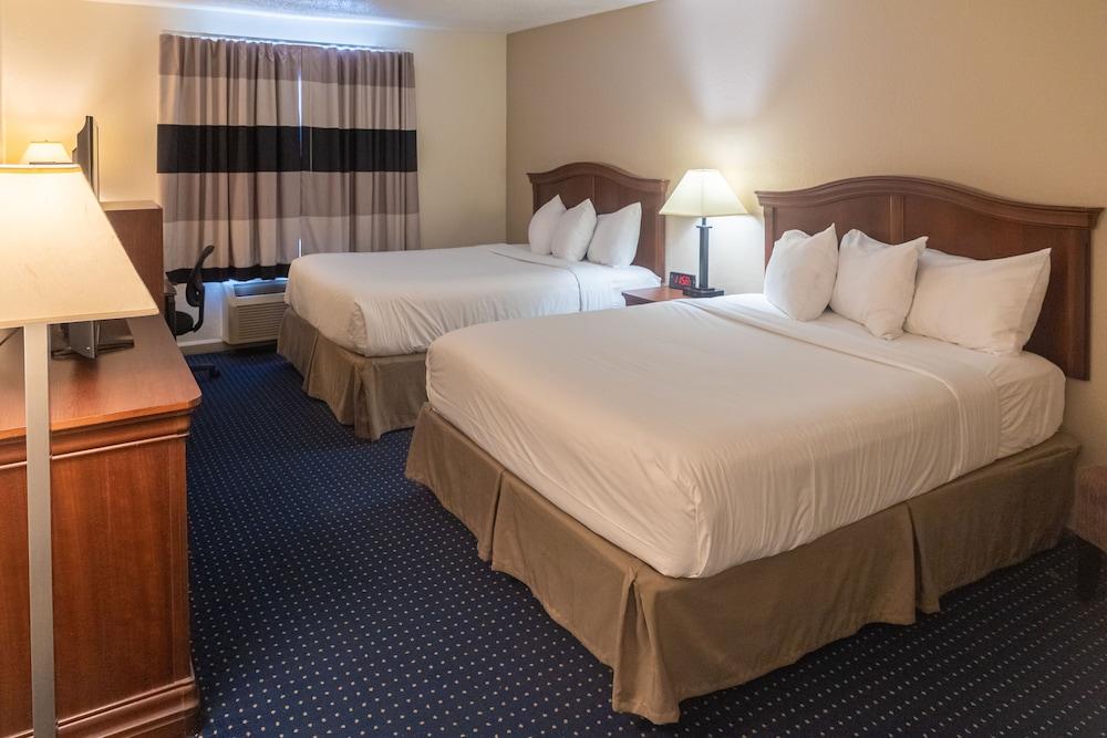 Cottonwood Suites Savannah Hotel & Conference Center photo 29