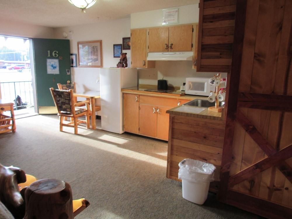 The Woodsman Country Lodge photo 16