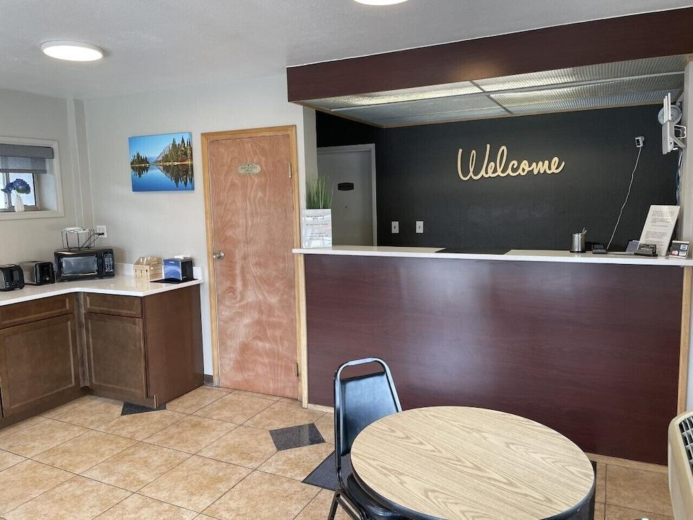 Downtown Inn photo 2