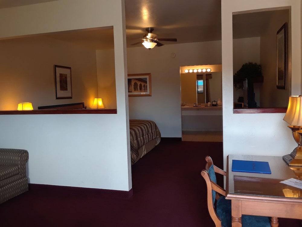 Cedar Glade Resort photo 13