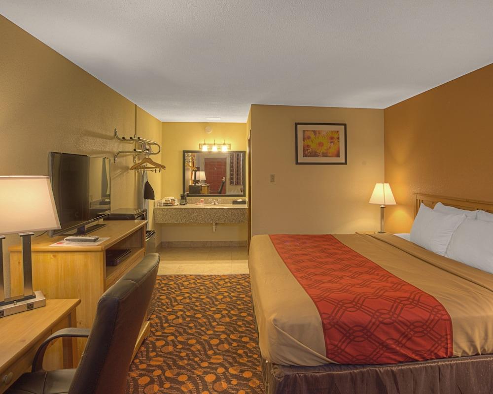 Econo Lodge Phillipsburg photo 5