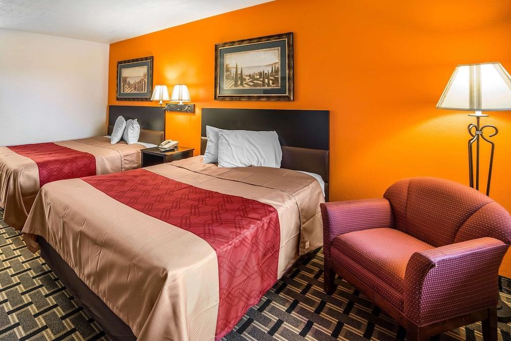 Econo Lodge Downtown photo 20