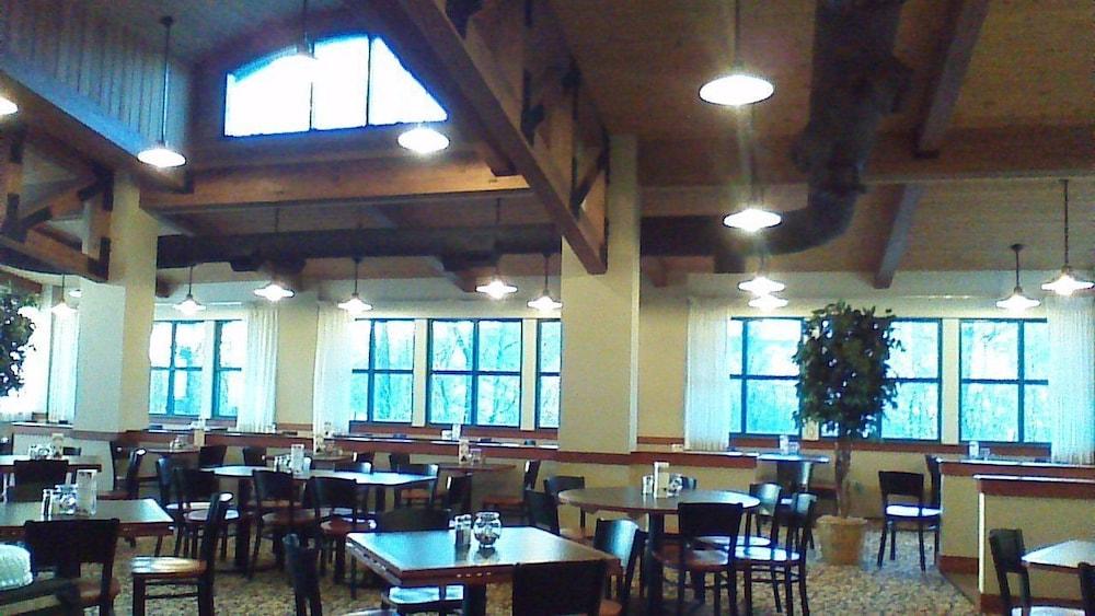 Chief Logan Lodge photo 37