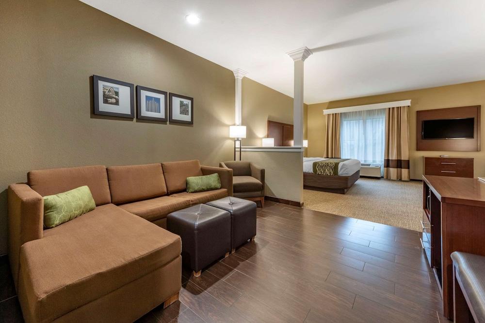 Comfort Inn & Suites Pittsburgh South photo 18