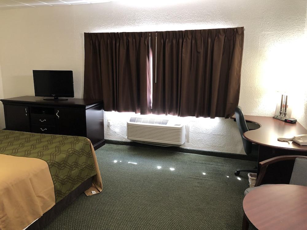 Posh Inn & Suites photo 11