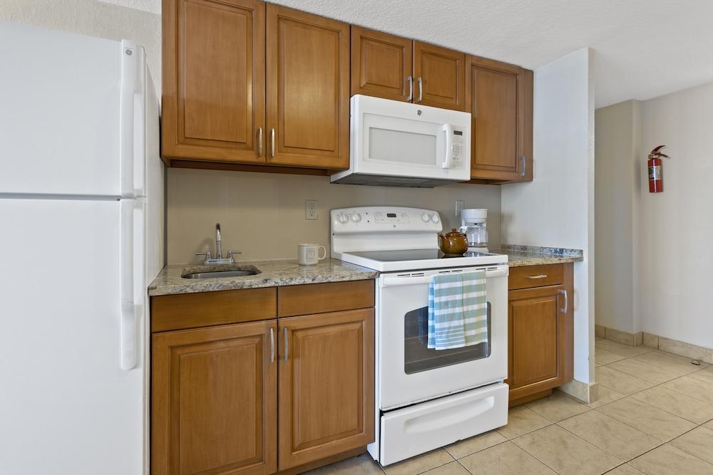 Nautilus Inn photo 24