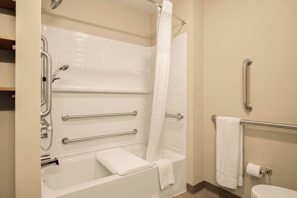 LivAway Suites- Syracuse photo 33