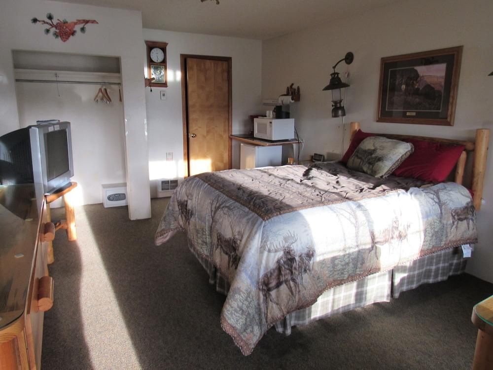 The Woodsman Country Lodge photo 11