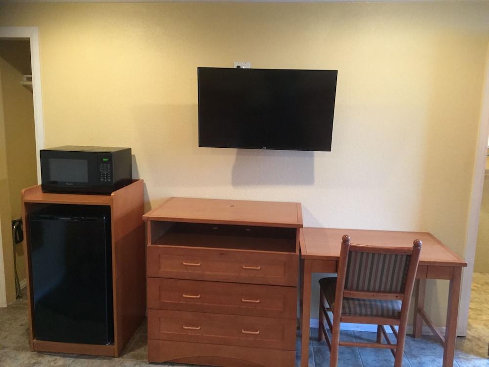 Bayshore Inn Motel photo 37