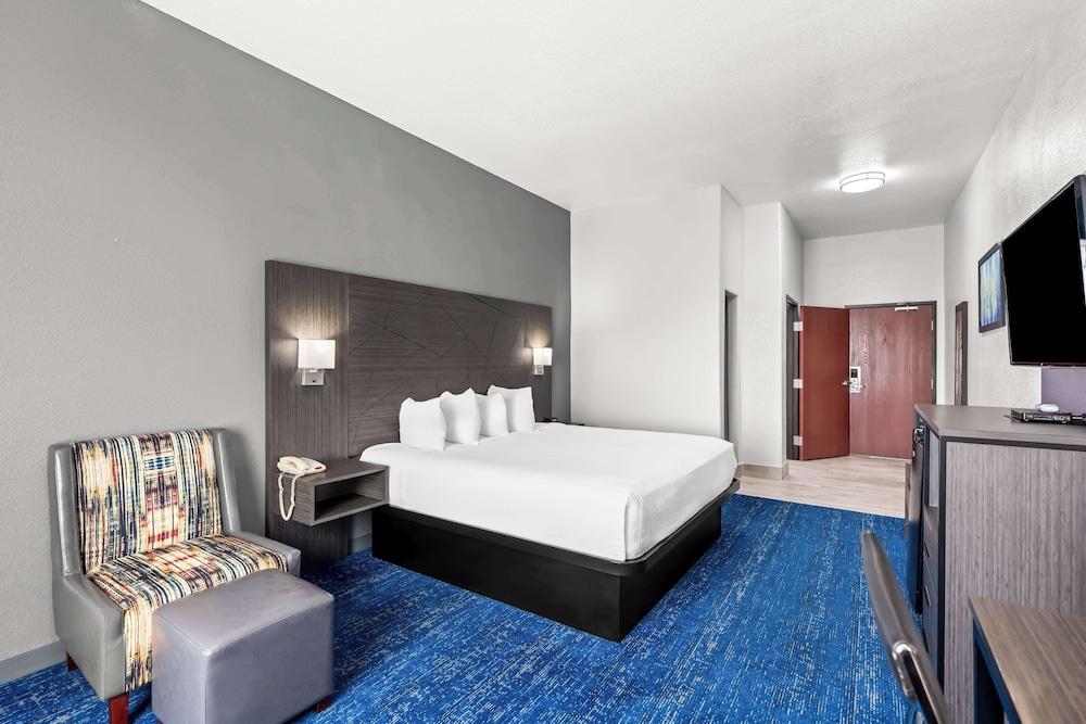 Best Western Palace Inn & Suites photo 15