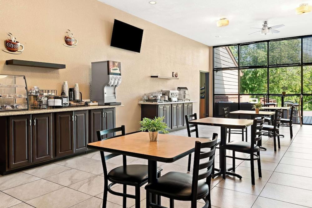Best Western Monticello Gateway Inn photo 28