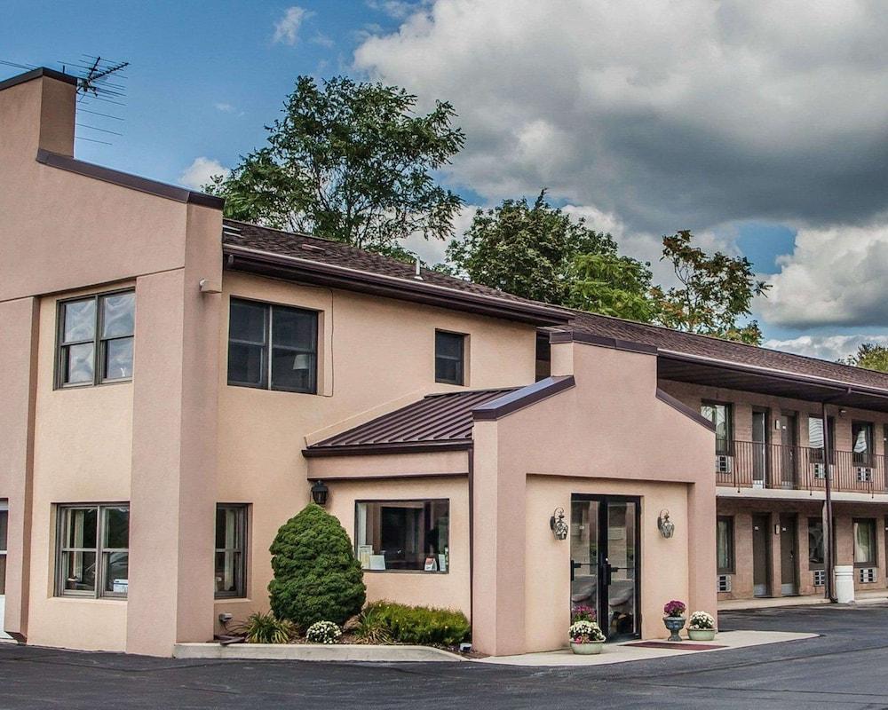 Econo Lodge Douglassville - Pottstown photo 30