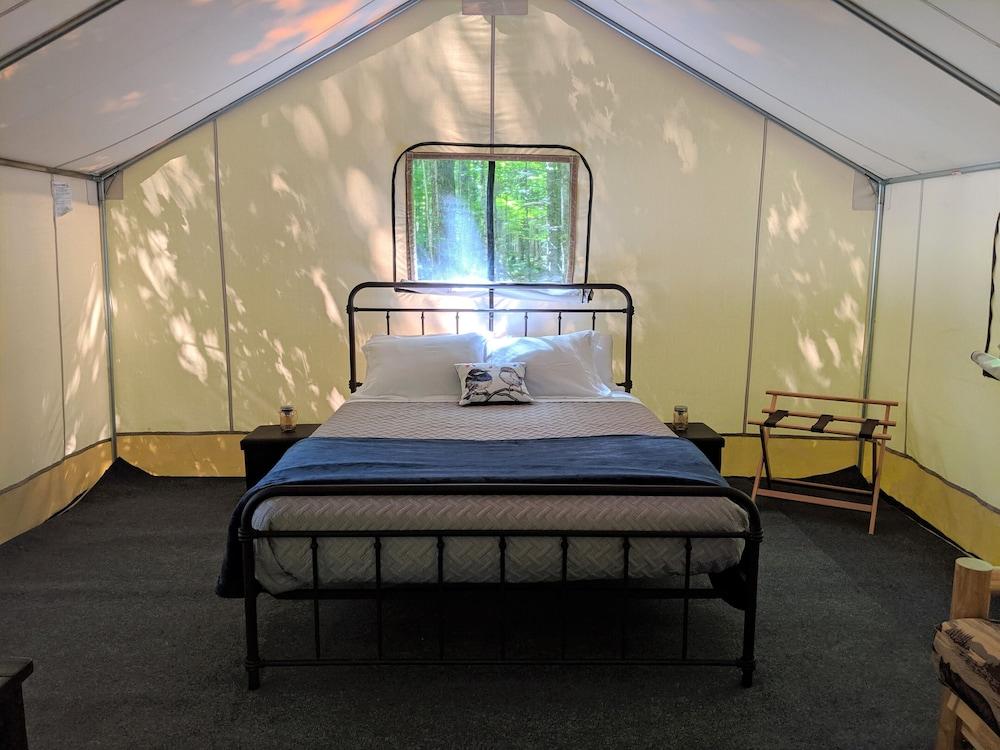 POV Lake Resort & Glamping Campground photo 3