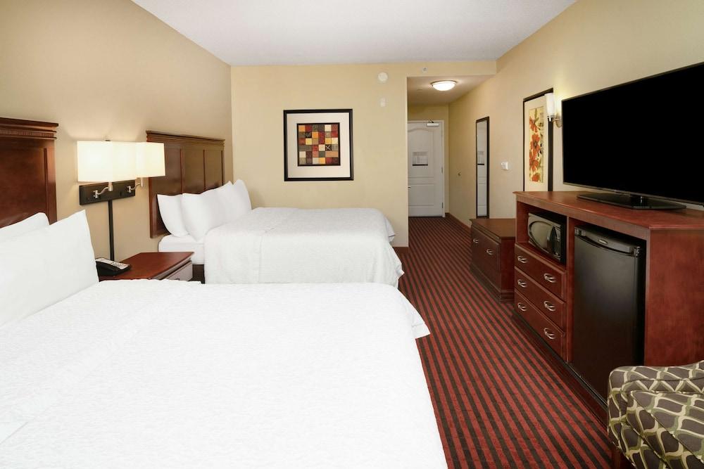 Hampton Inn Covington, GA photo 9