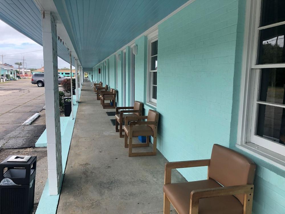 Swell Motel photo 82