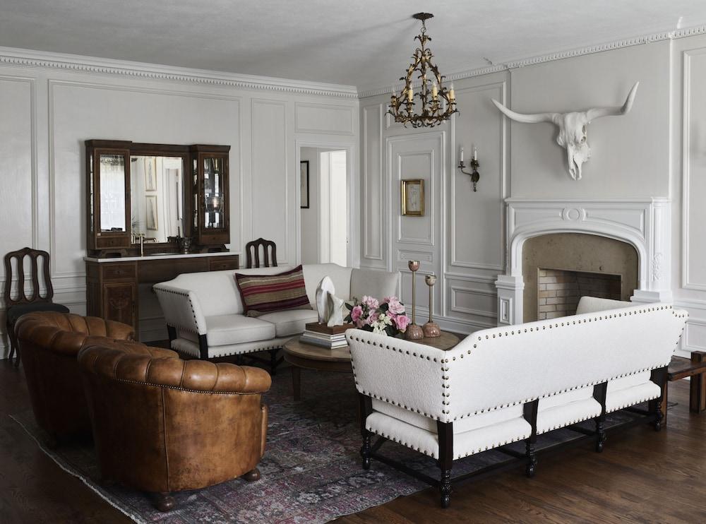 Commodore Perry Estate, Auberge Collection photo 29