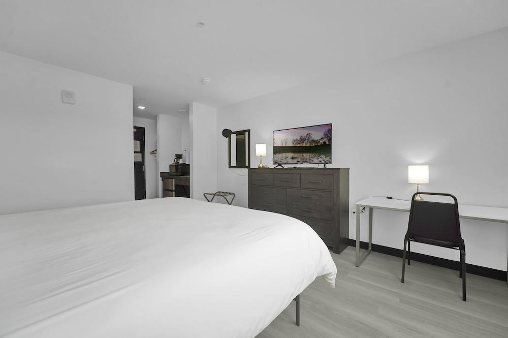 Holmes Suites Inn Columbus Pataskala - I-70 East photo 25