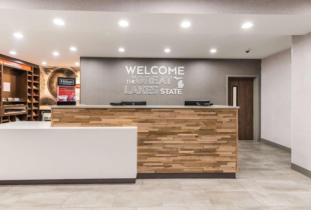 Hampton Inn & Suites Benton Harbor photo 3