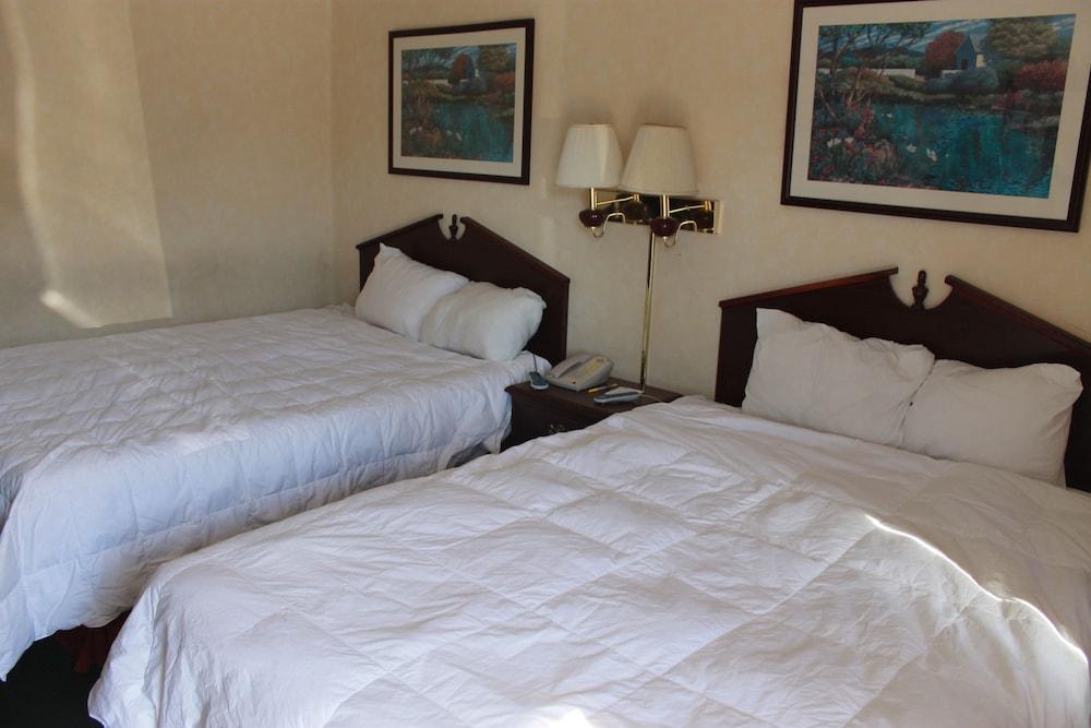 I-80 Inn & Suites photo 22
