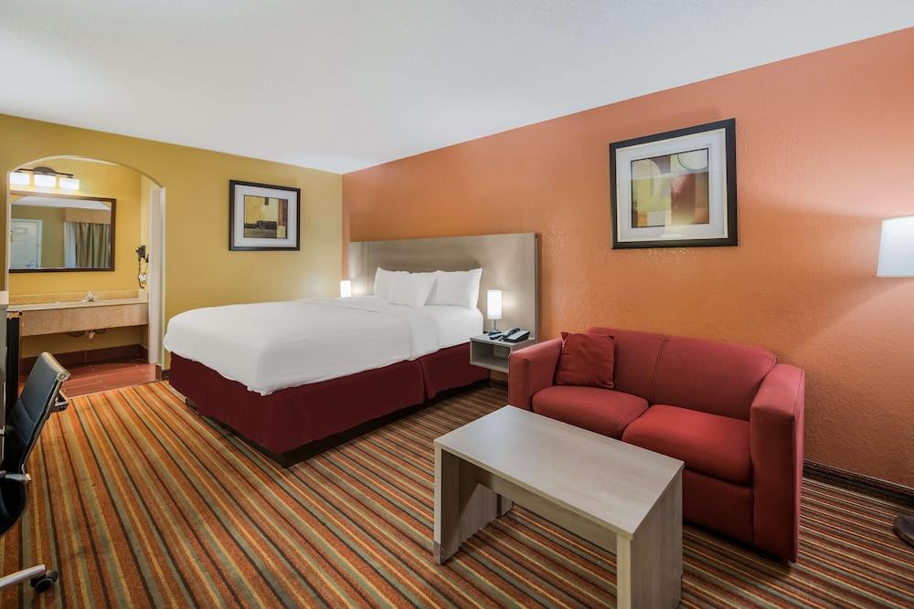 SureStay Hotel by Best Western Mt Pleasant photo 18