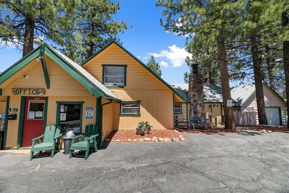 Big Bear Lakefront Lodge photo 1