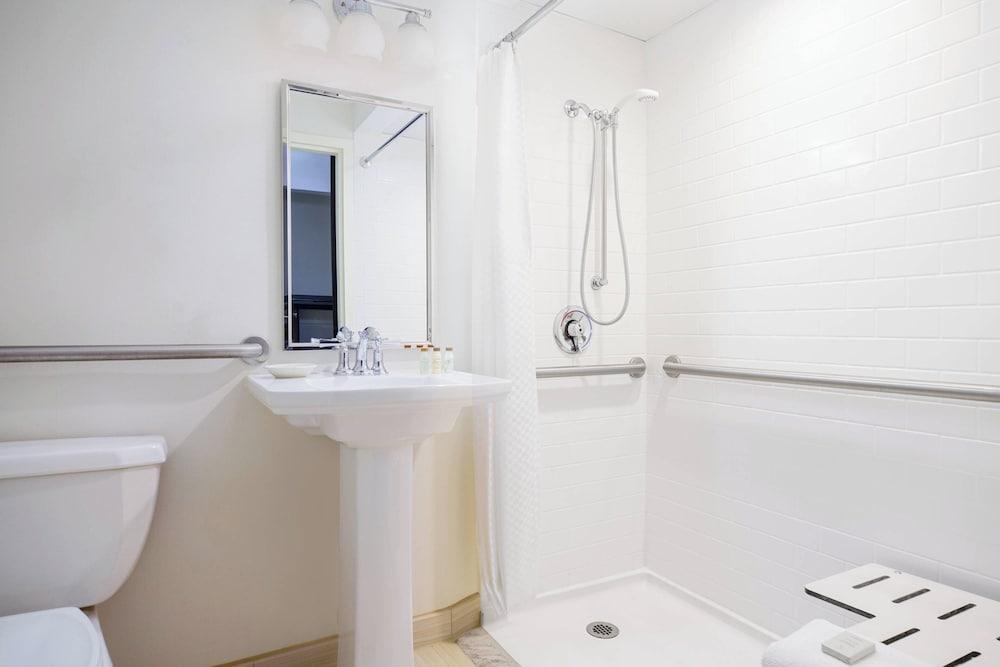 Renaissance Asheville Downtown Hotel photo 20