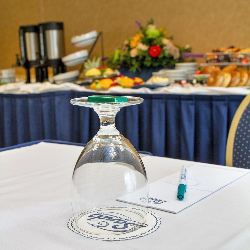 Atlantic Sands Hotel & Conference Center photo 35