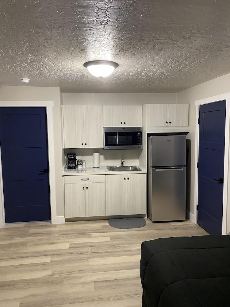 CB&M Executive Suites photo 9