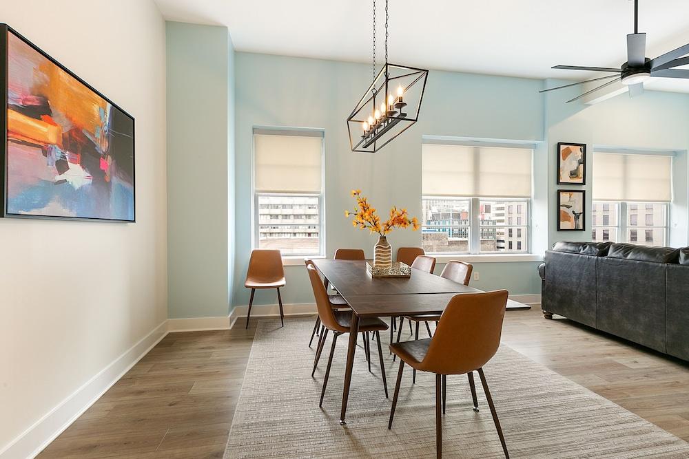 Modern Condos in California Building by Hosteeva photo 76