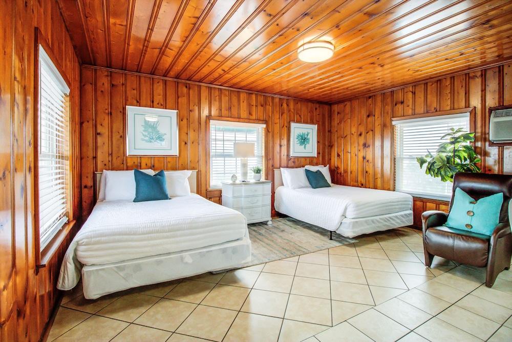 SeaWitch Motel photo 40