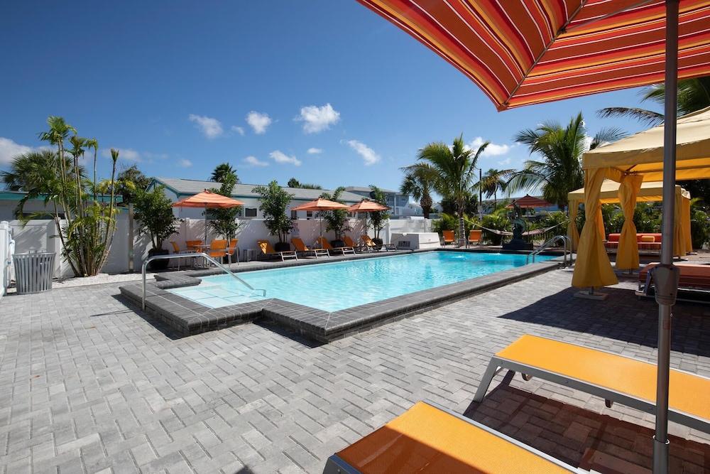 The Villas at St Pete Beach photo 3