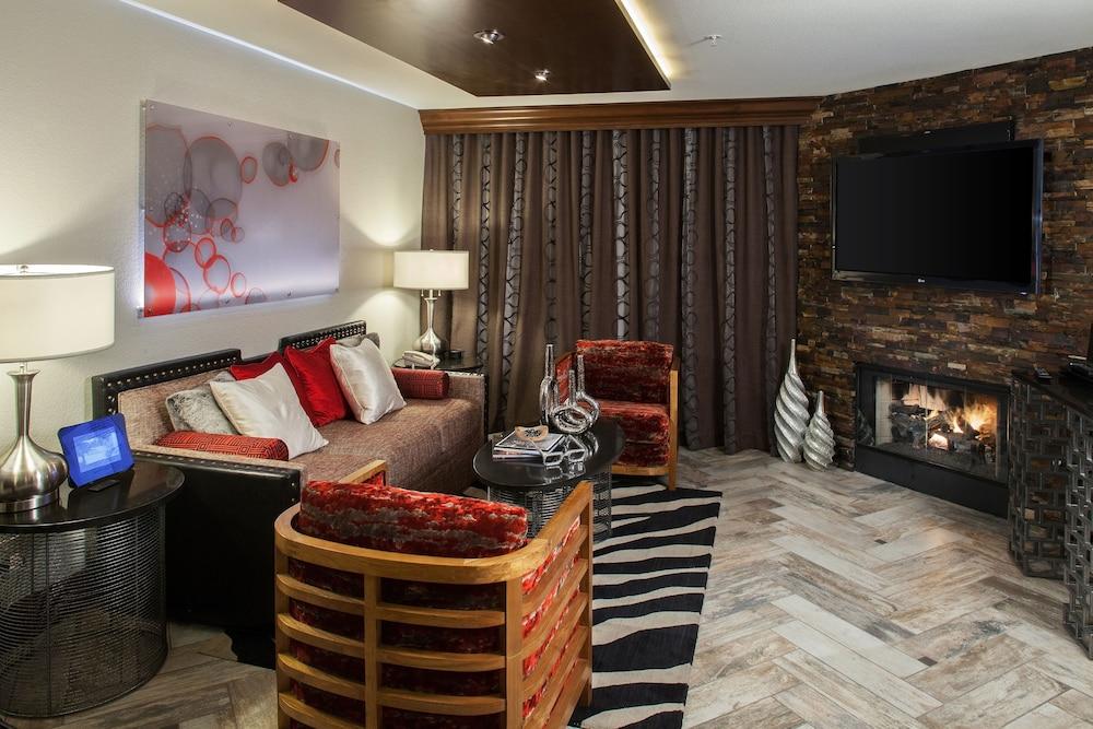 Holiday Inn Club Vacations at Desert Club Resort by IHG photo 4