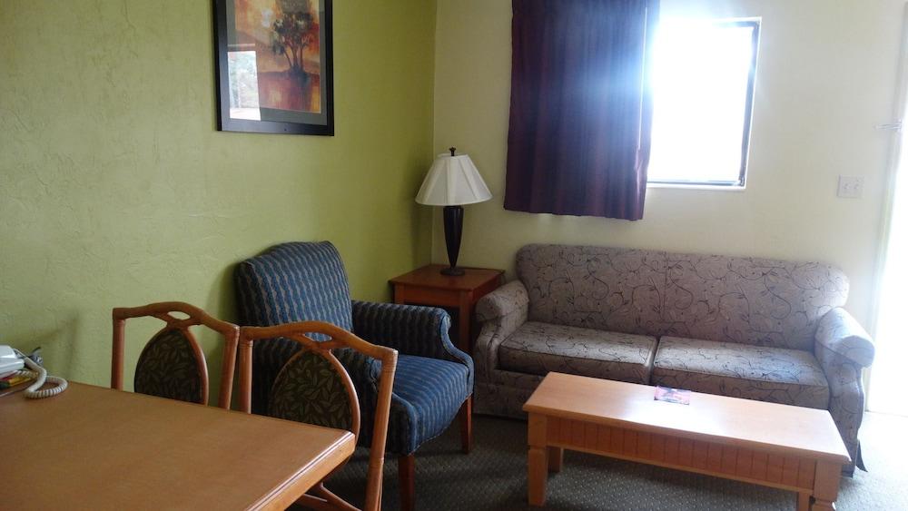 Budget Inn photo 17