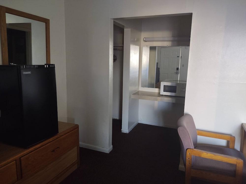 Travel Inn Perrysburg photo 8