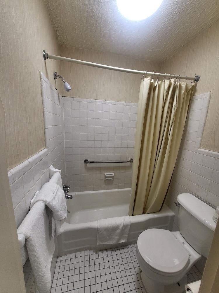 Roosevelt Inn photo 5
