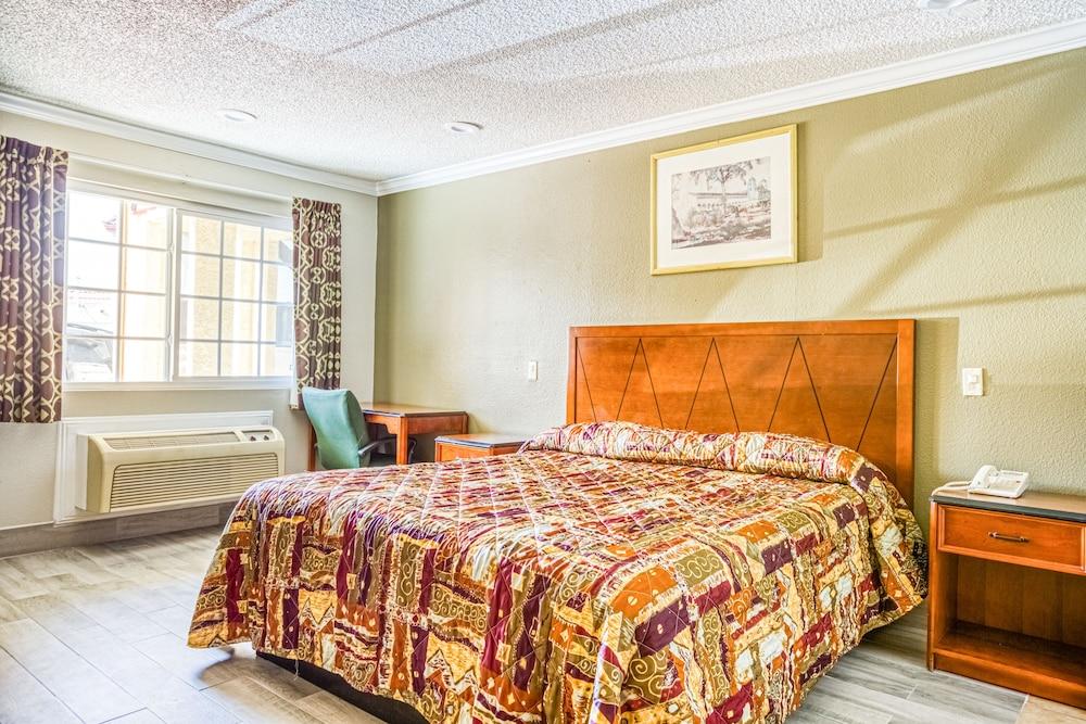 Passport Inn Whittier photo 10
