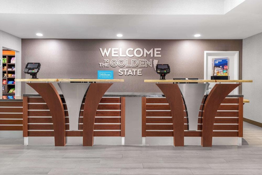 Hampton Inn & Suites Sacramento-Cal Expo photo 3