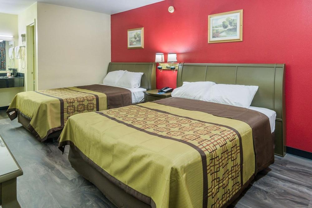 Rodeway Inn Ranger I-20 photo 18