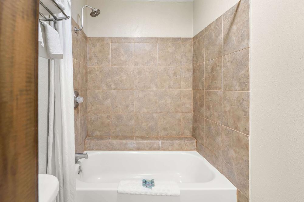 Best Western George West Executive Inn photo 16