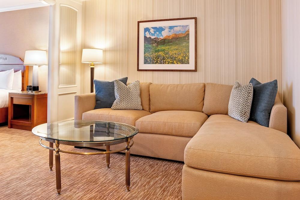 Little America Hotel photo 3