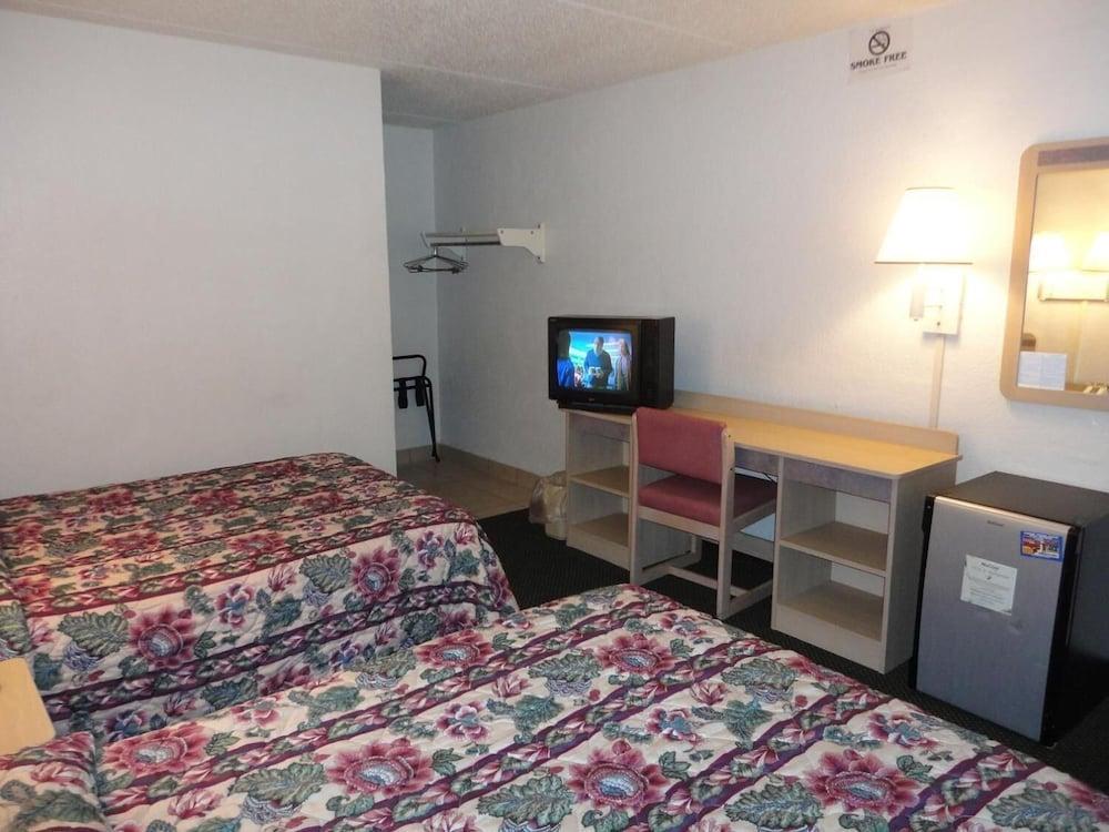 Americas Best Value Inn Battle Creek photo 11
