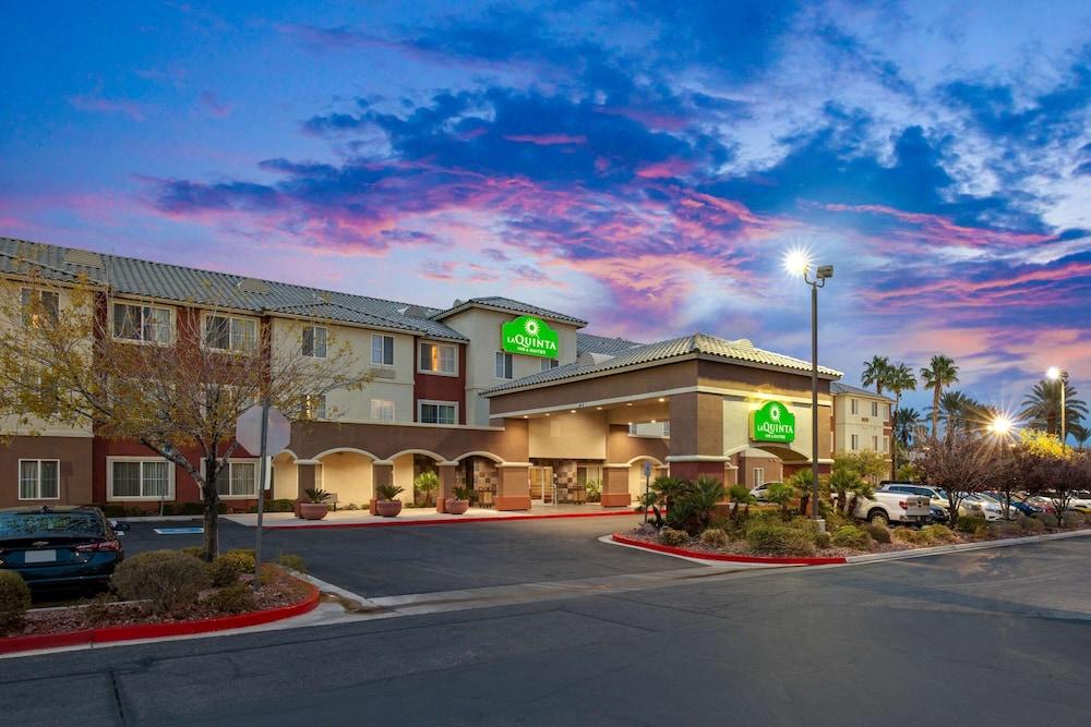 La Quinta Inn & Suites by Wyndham Las Vegas Red Rock photo 29