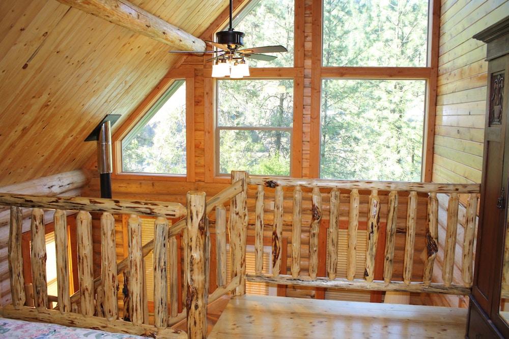 Hearthstone Elegant Lodge by the River photo 8