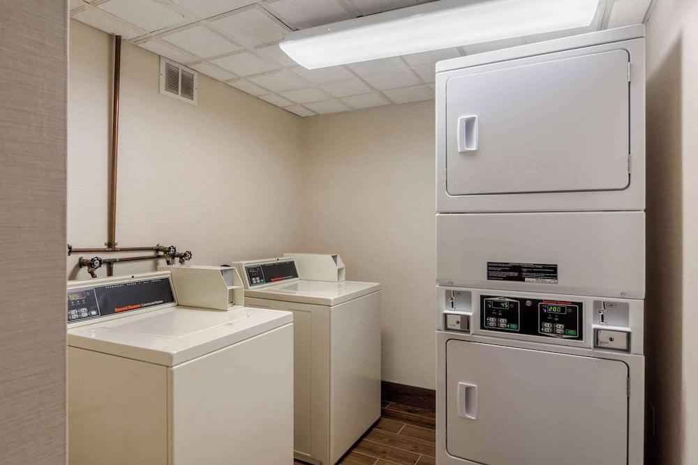 Comfort Suites South Park photo 21