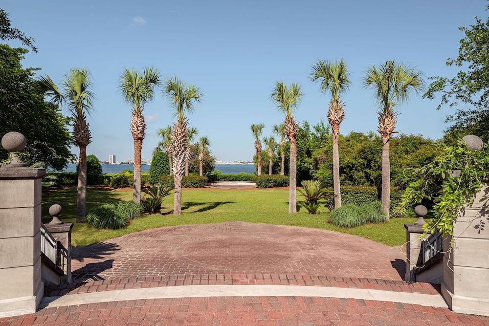 Embassy Suites by Hilton Charleston Harbor Mt. Pleasant photo 34